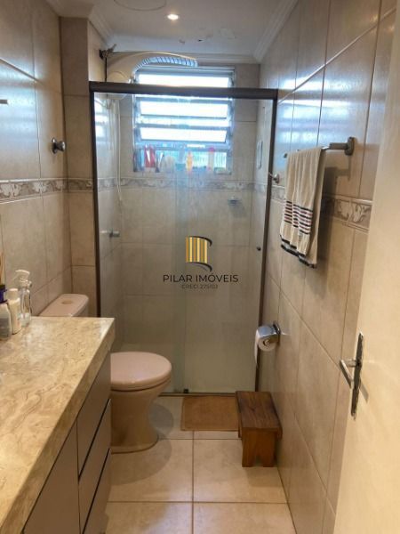 Apartamento em Porto Alegre, no bairro Cristal, com 3 dormitório(s), e 3 banheir