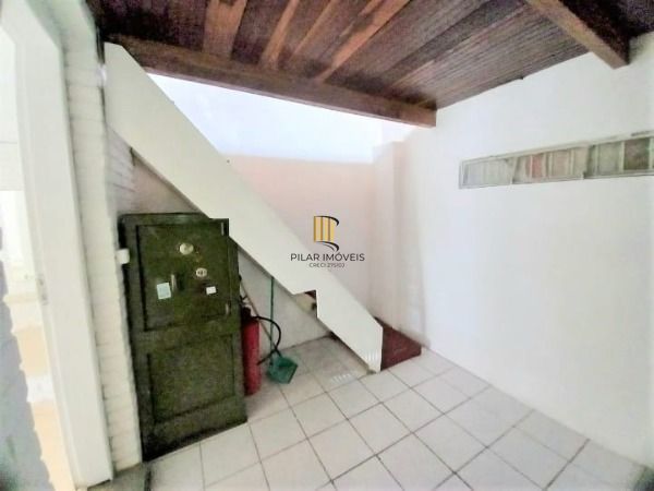 Loja em Porto Alegre, no bairro Tristeza, à venda.