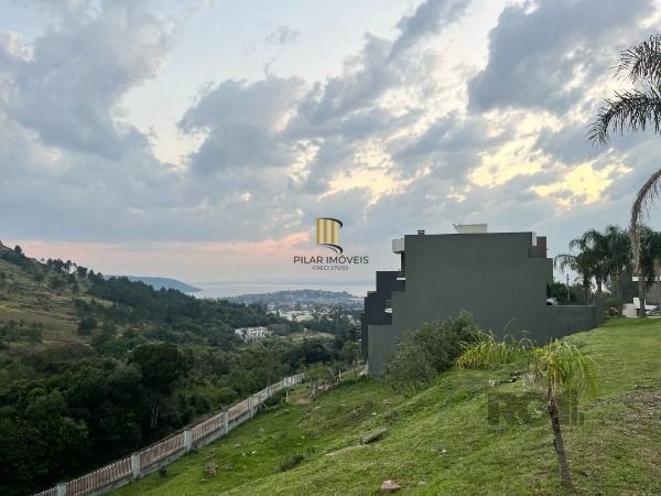 Terreno em Porto Alegre, no bairro Aberta dos Morros, à venda.