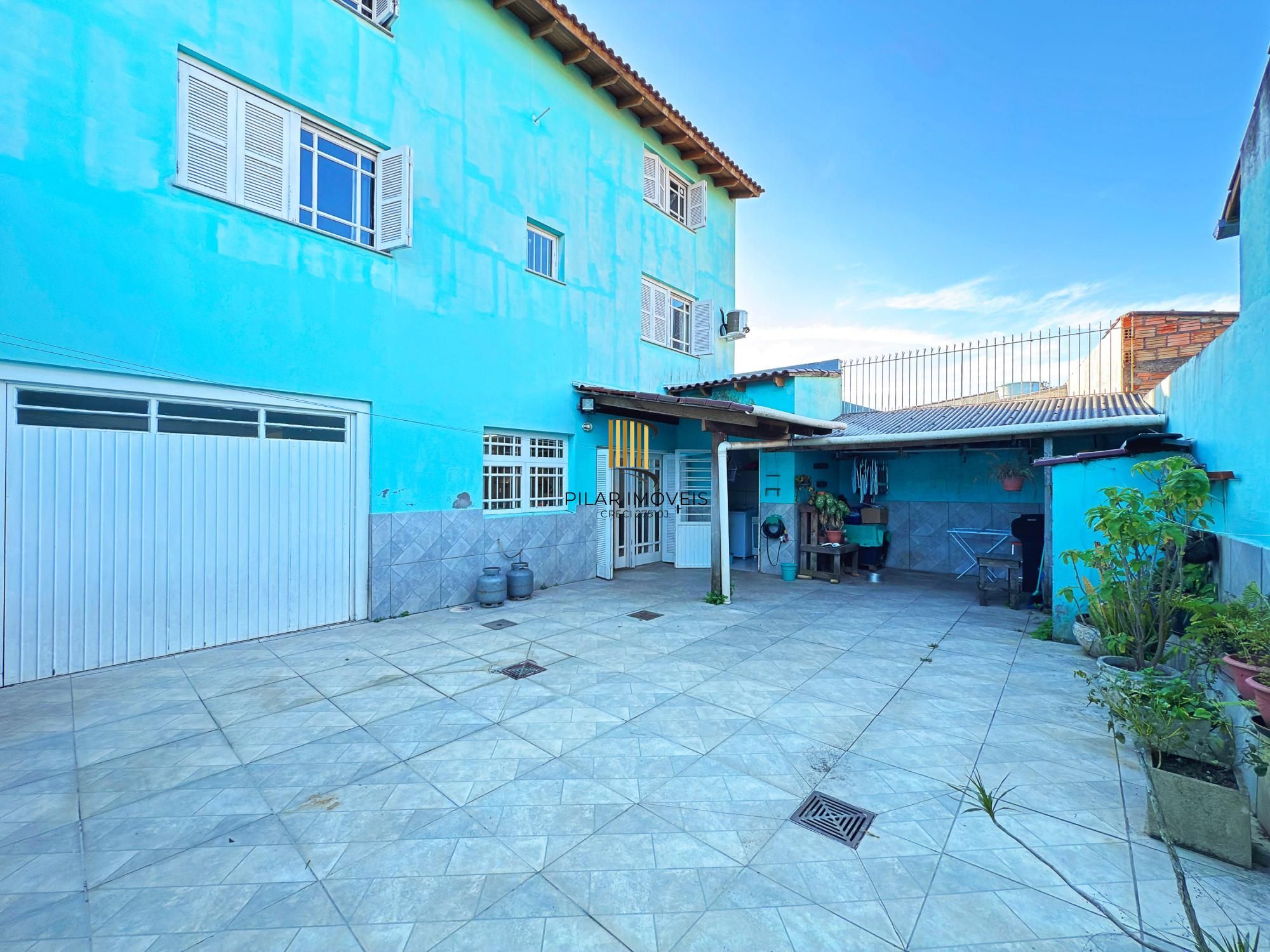 Residência com 4 Dormitório(s) Bairro Vila Nova
