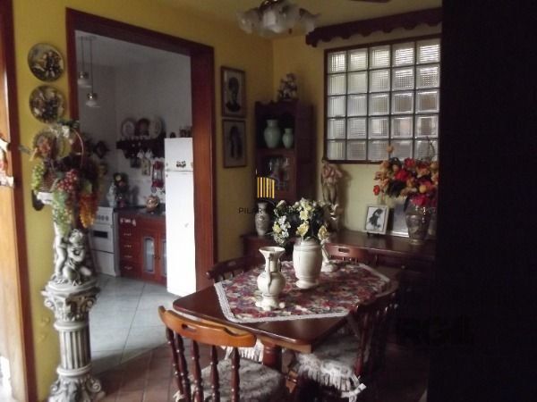 Casa para Venda - 320m², 4 dormitórios, sendo 1 suites, Vila Nova