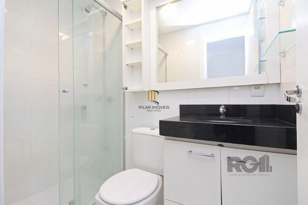 Apartamento em Porto Alegre, no bairro Teresópolis, com 2 dormitório(s), e 2 ban