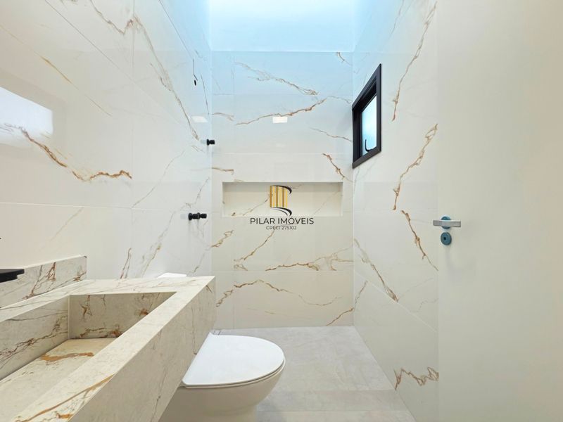 Espetacular Residência térrea com 3 dormitórios no bairro Hípica.