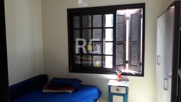 Casa para Venda - 190m², 3 dormitórios, sendo 1 suites, 2 vagas - Cavalhada