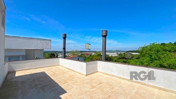 Casa em Porto Alegre, no bairro Aberta dos Morros, com 3 dormitório(s), e 3 banh