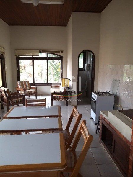 Casa para Venda - 741m², 5 dormitórios, sendo 3 suites, 9 vagas - Espirito Santo