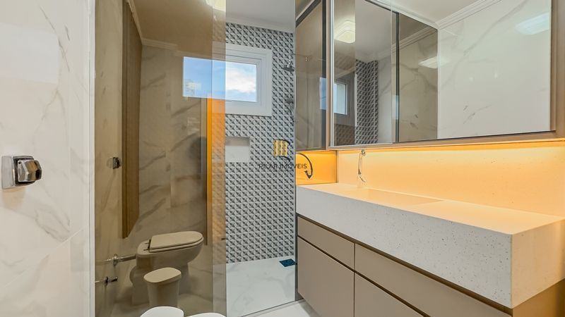 Cobertura 3 dormitórios à venda Três Figueiras Porto Alegre/RS