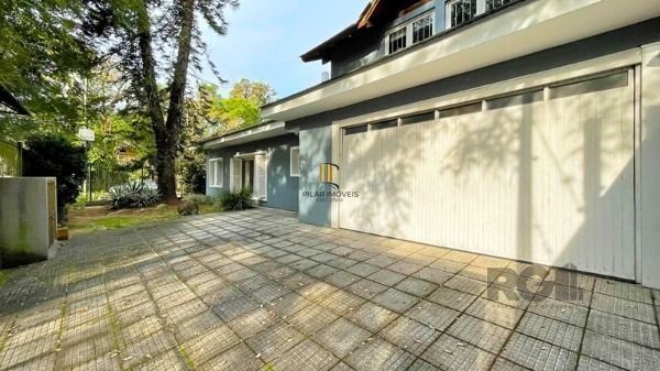 Casa em Porto Alegre, no bairro Ipanema, e 0 banheiros, à venda.