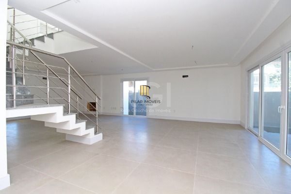 Casa Condominio para Venda - 364m², 3 dormitórios, sendo 3 suites, 2 vagas - Ped