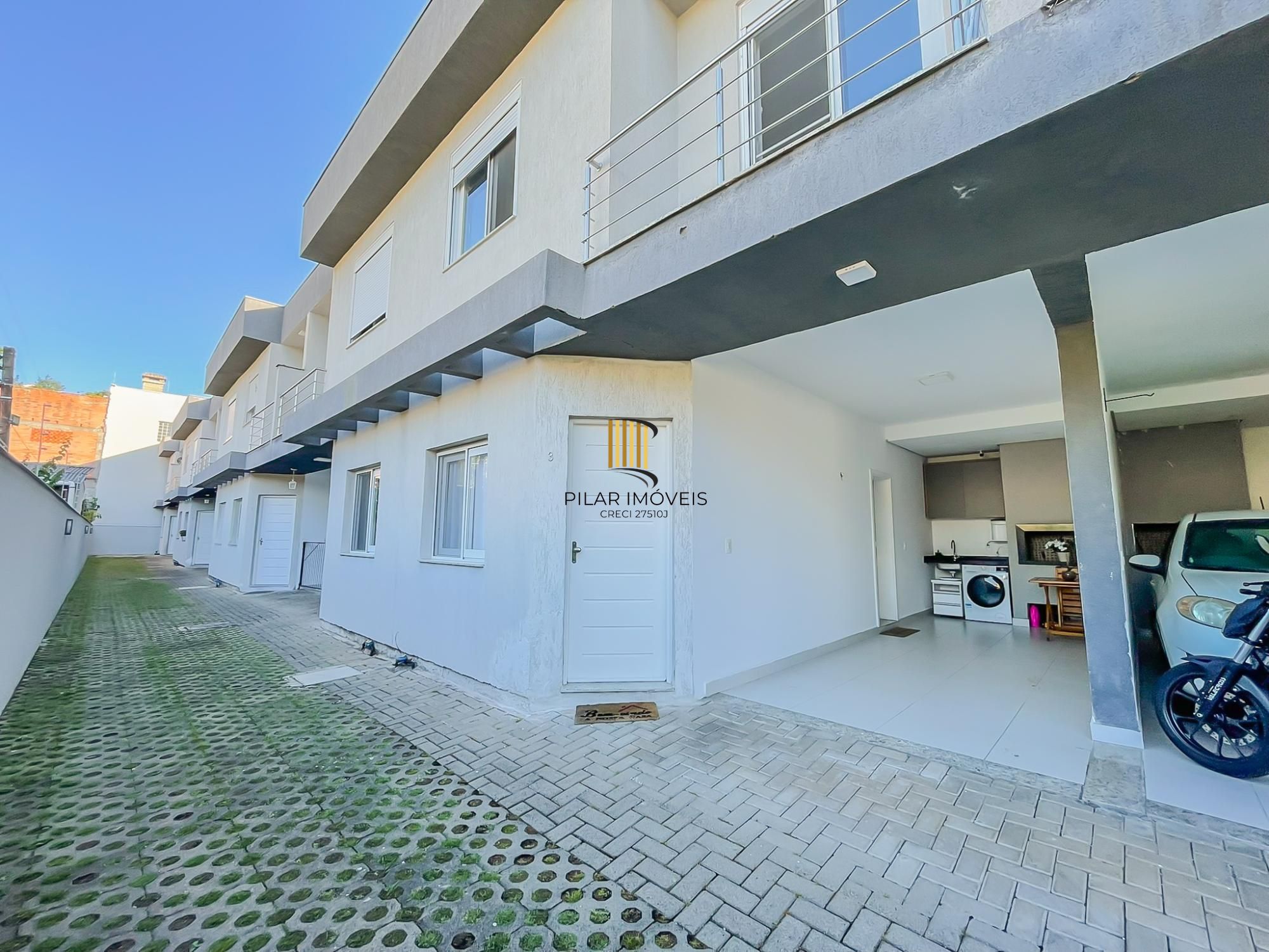 Excelente sobrado em condomínio na Tristeza