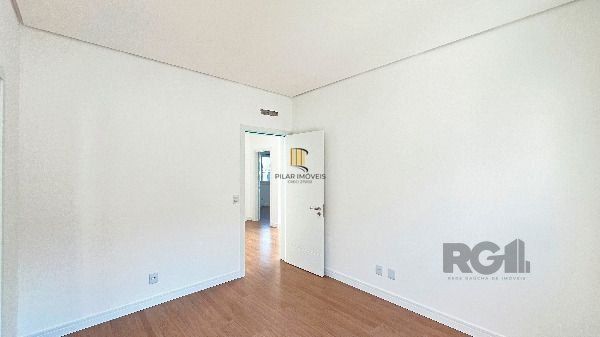 Casa Condominio em Porto Alegre, no bairro Hípica, com 3 dormitório(s), e 3 banh