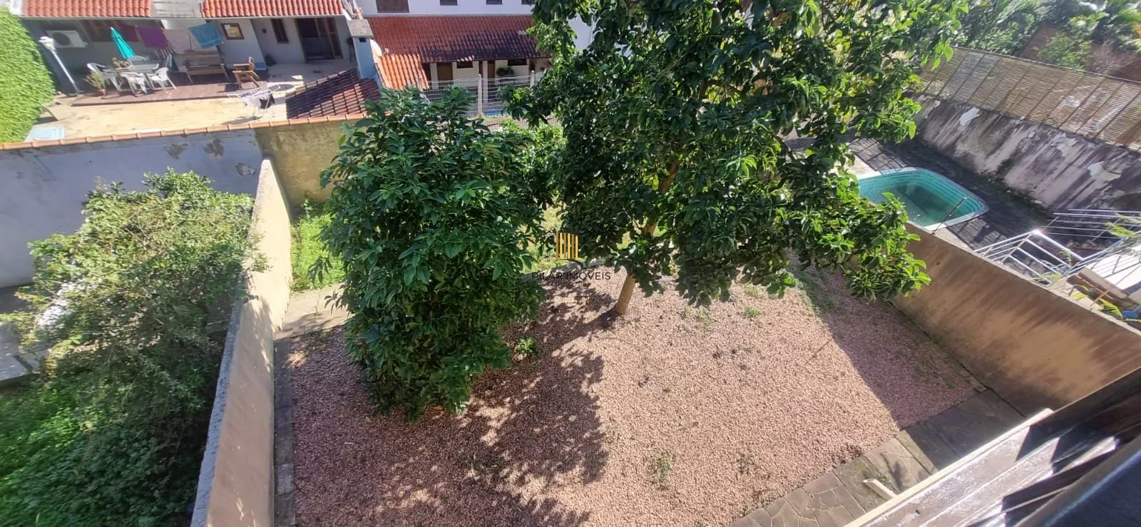 Ótima Residência com 3 dormitórios sendo 1suíte, no Bairro Ipanema.