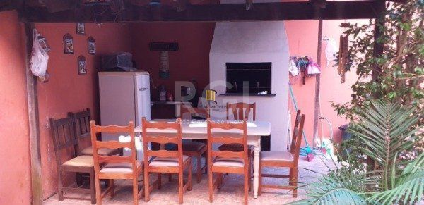 Casa para Venda - 220m², 4 dormitórios, sendo 1 suites, 2 vagas - Tristeza