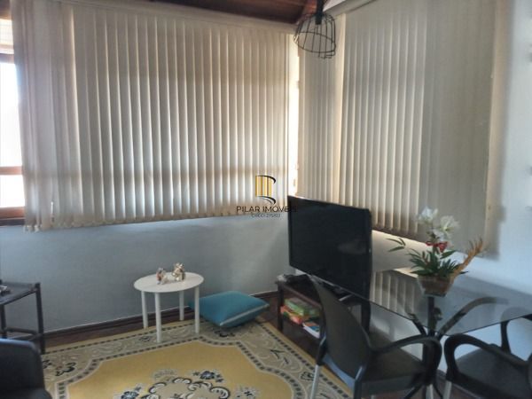 Casa para Venda - 228m², 4 dormitórios, sendo 2 suites, 3 vagas - Medianeira