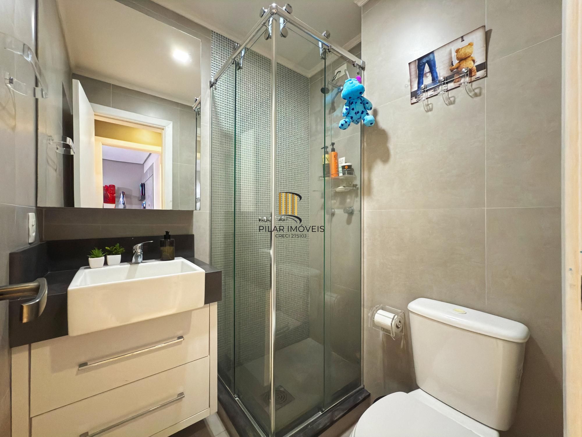 Casa de Condomínio 3 dormitórios no bairro Pedra Redonda