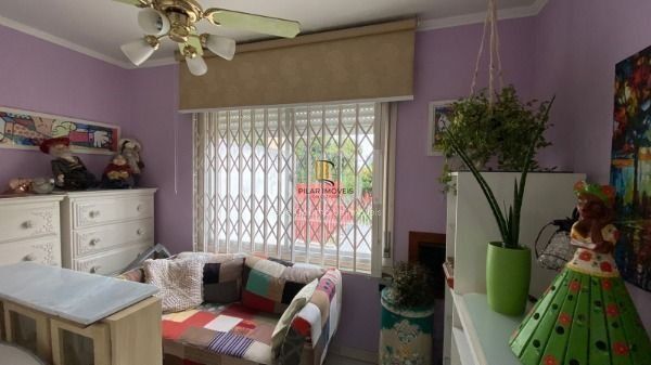 Apartamento em Porto Alegre, no bairro Cristal, com 2 dormitório(s), e 2 banheir