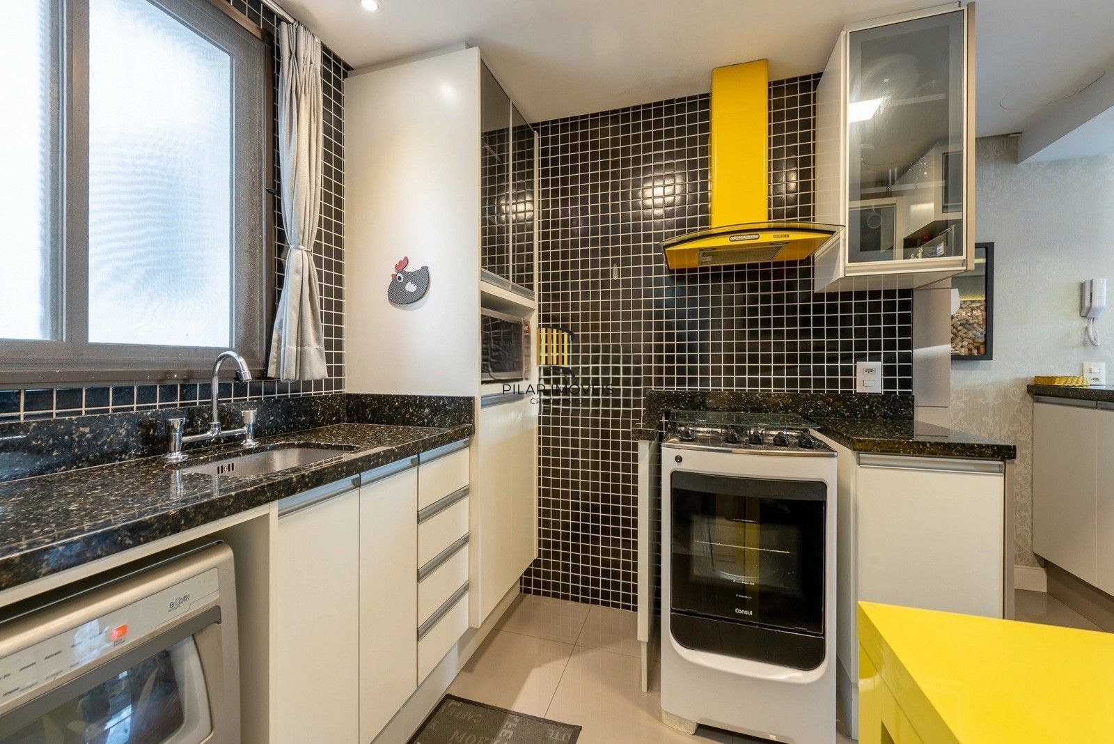 Menino Deus -apartamento 86,72m², 3 d, 1 suíte, 2 vagas- Infraestrutura completa