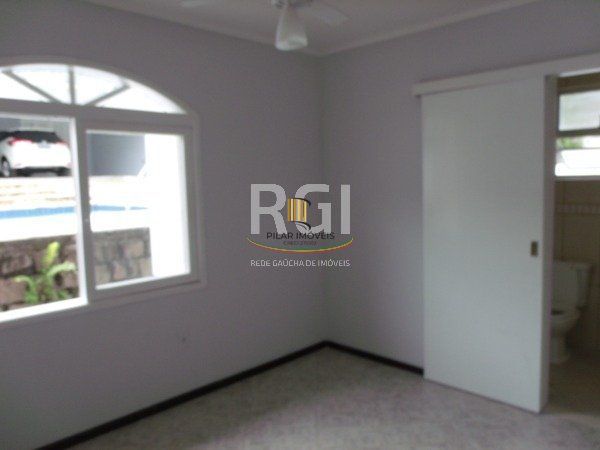 Casa para Venda - 340m², 3 dormitórios, sendo 2 suites, 6 vagas - Jardim Isabel