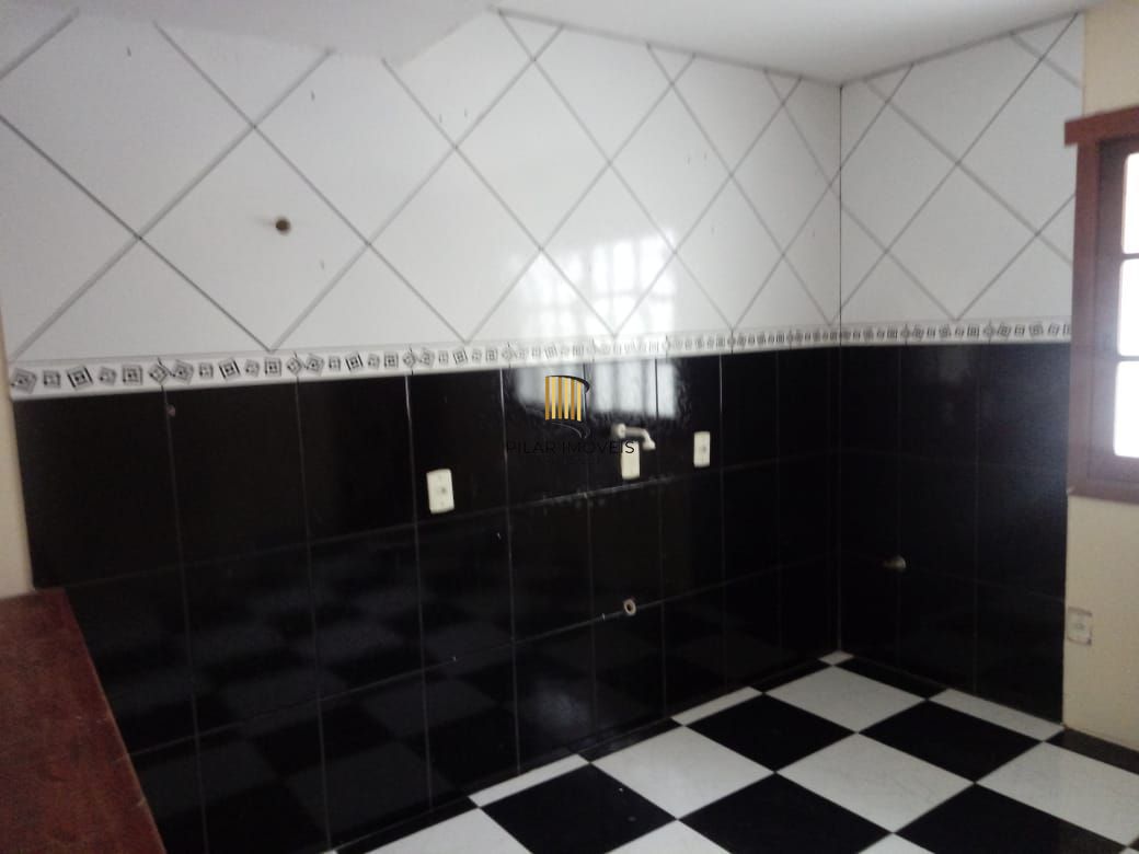 Casa 2 dormitórios à venda Guarujá Porto Alegre/RS