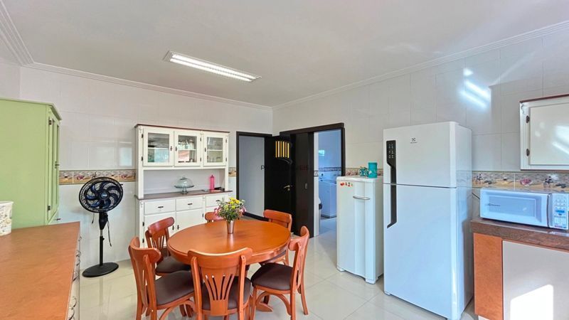 Altos do lago- Com 3 dormitórios, 3 vagas , piscina , Linda e ampla casa em cond