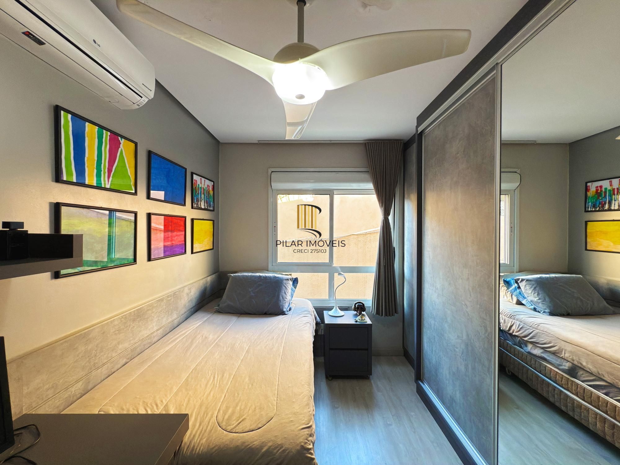 Casa de Condomínio 3 dormitórios no bairro Pedra Redonda