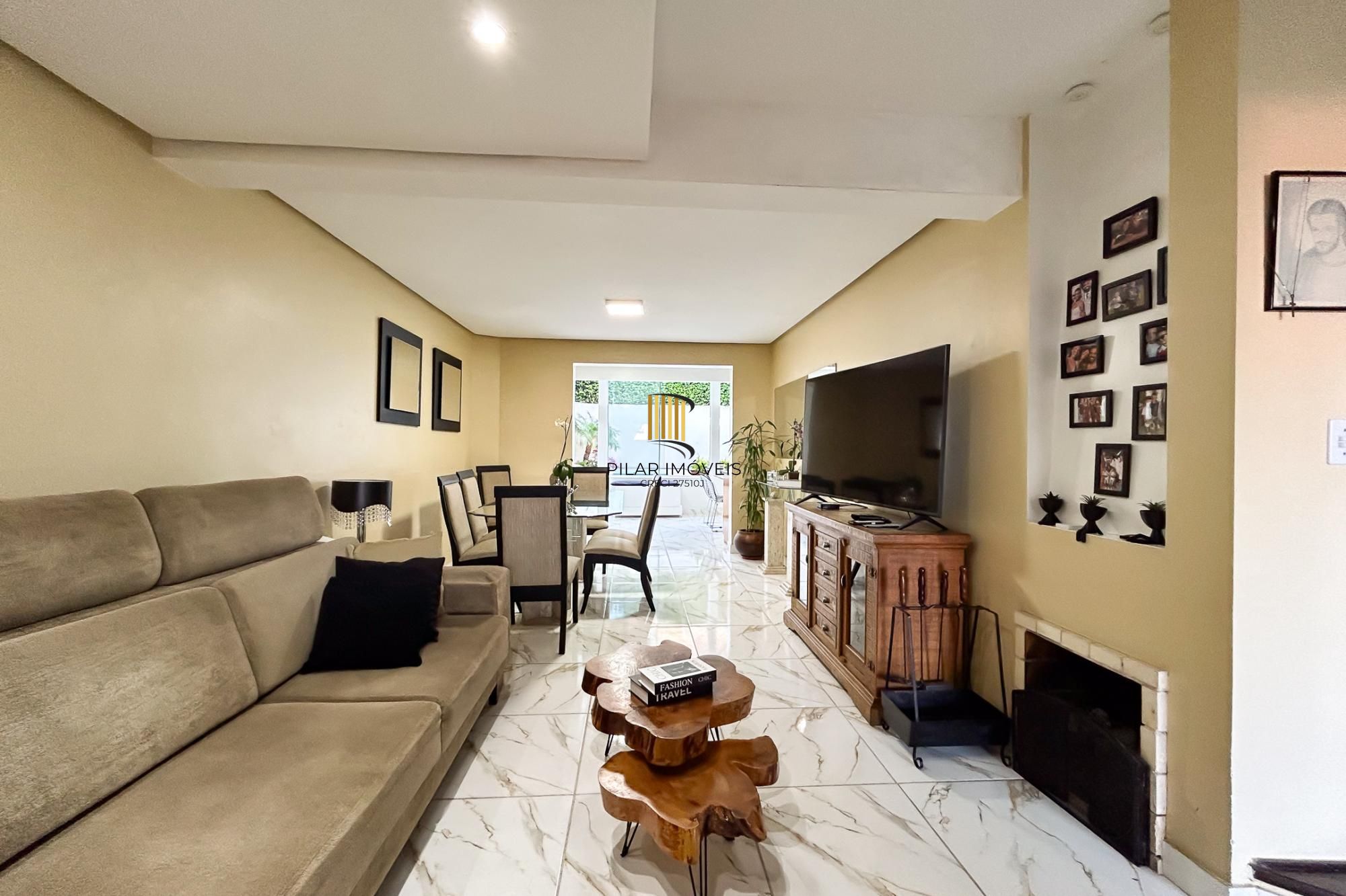 Casa 3 dormitórios no bairro Espírito Santo