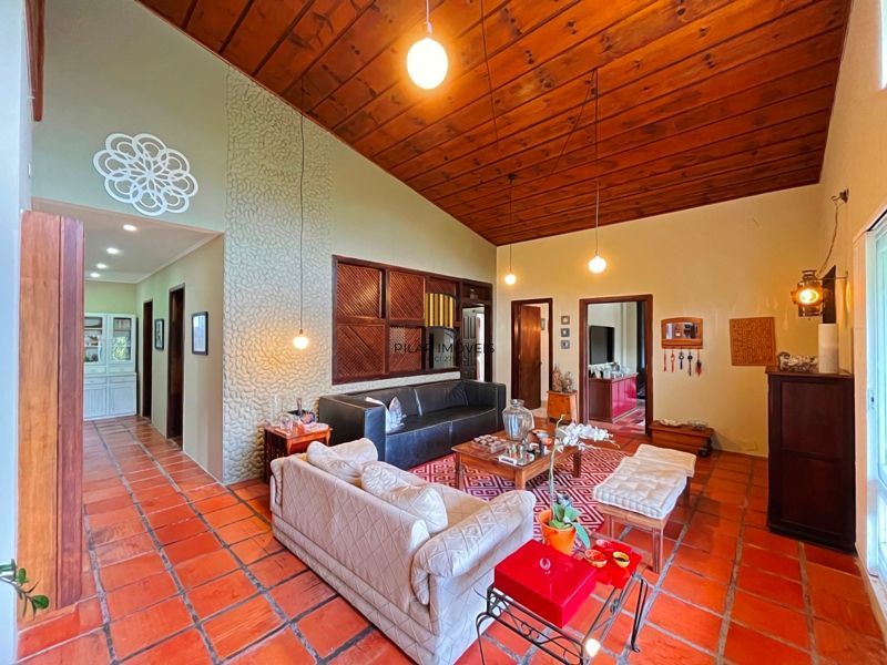 Casa em condomínio para pessoas de bom gosto.