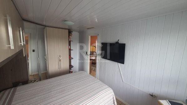 Casa para Venda - 220m², 4 dormitórios, 3 vagas - Restinga