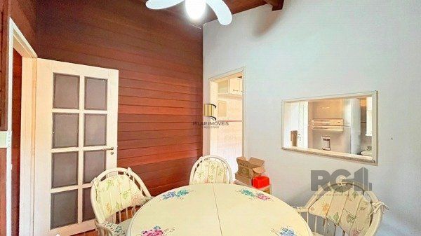 Casa em Porto Alegre, no bairro Ipanema, com 3 dormitório(s), e 3 banheiros