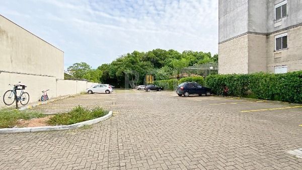 Apartamento em Porto Alegre, no bairro Cavalhada, com 2 dormitório(s), e 2 banhe