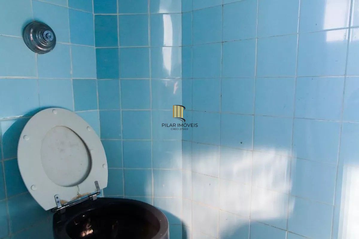 Ótimo apartamento no Menino Deus com 76,48m2 de área privativa, 3 dormitórios e 2 banheiros.