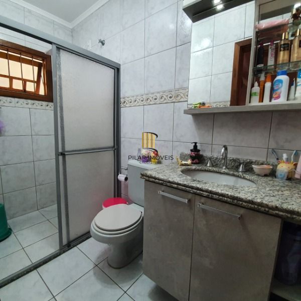 Residência c/ 185m², 3 dormitórios, sendo 1 suites, 2 vagas - Bahamas