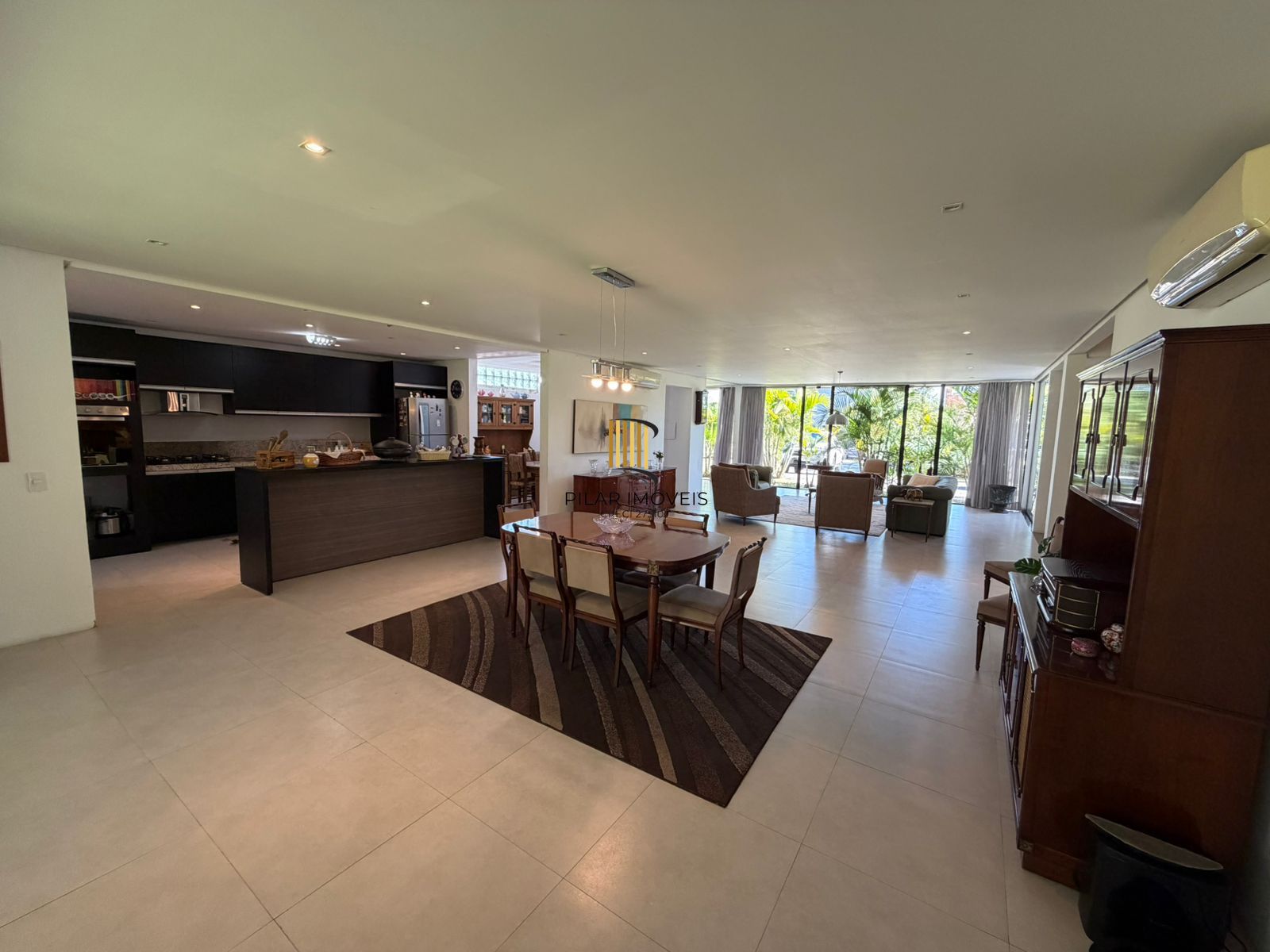 Linda Residência com 3 amplas suítes no Terra Ville.