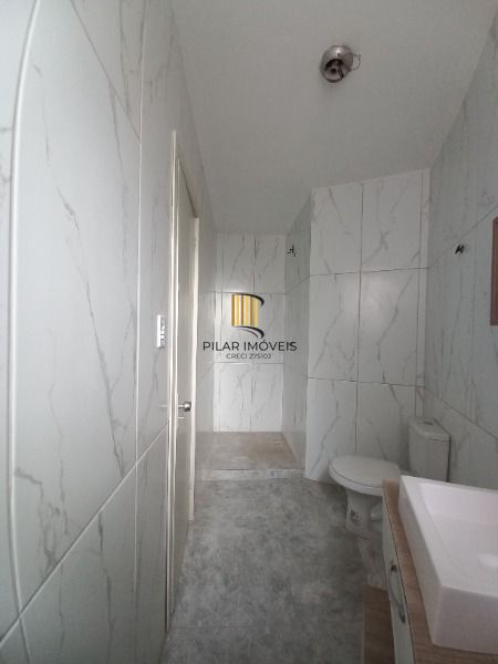 Apartamento em Porto Alegre, no bairro Partenon, com 2 dormitório(s), e 2 banhei