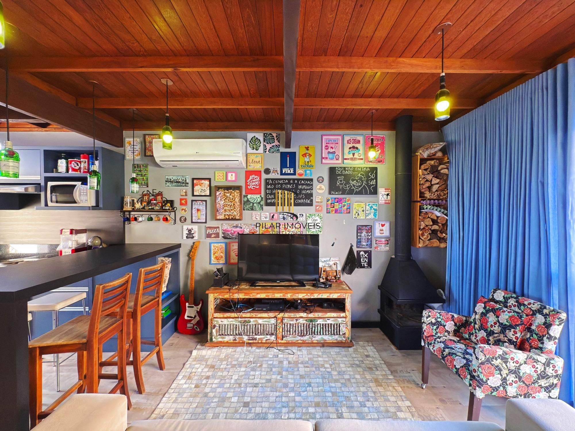 Casa de Condomínio 3 dormitórios no bairro Pedra Redonda