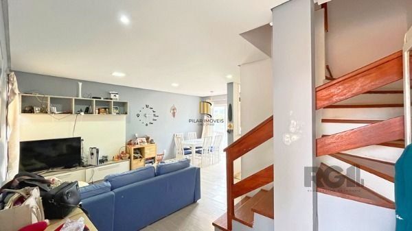 Casa Condominio em Porto Alegre, no bairro Campo Novo, com 3 dormitório(s), e 3 