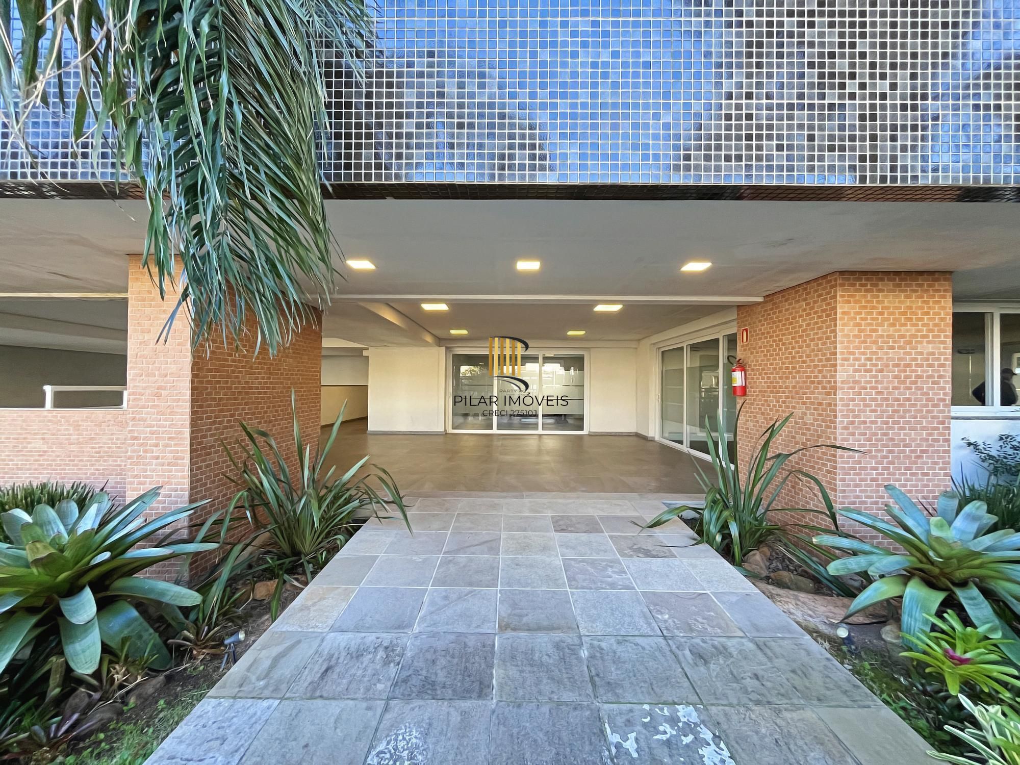 Apartamento com 3 dormitórios sendo 3 suíte á venda Bairro Cristal.