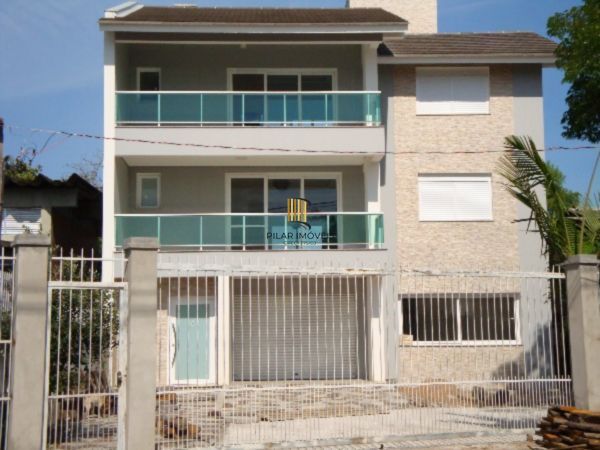 Casa para Venda - 353m², 3 dormitórios, sendo 1 suites, 3 vagas - Guarujá