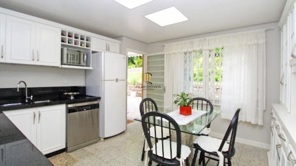 Casa Condominio em Porto Alegre, no bairro Cascata, com 3 dormitório(s), e 3 ban