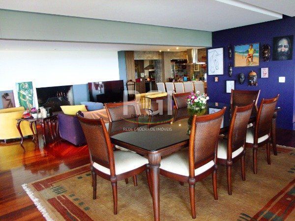 Casa para Venda - 700m², 4 dormitórios, sendo 4 suites, 6 vagas - Vila Conceição