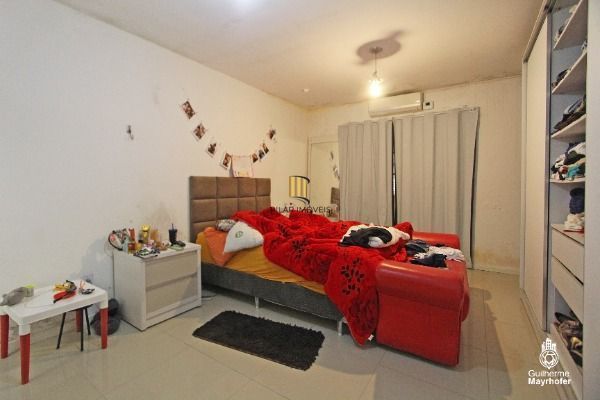 Casa para Venda - 180m², 3 dormitórios, sendo 1 suites, 2 vagas - Jardim Verde