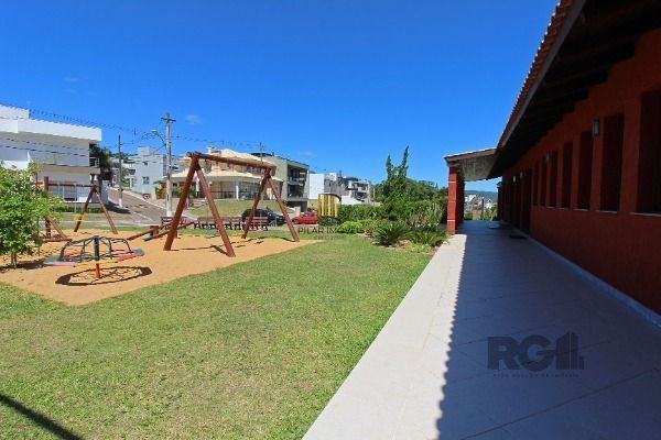 Casa Condominio em Porto Alegre, no bairro Hípica, com 3 dormitório(s), e 3 banh