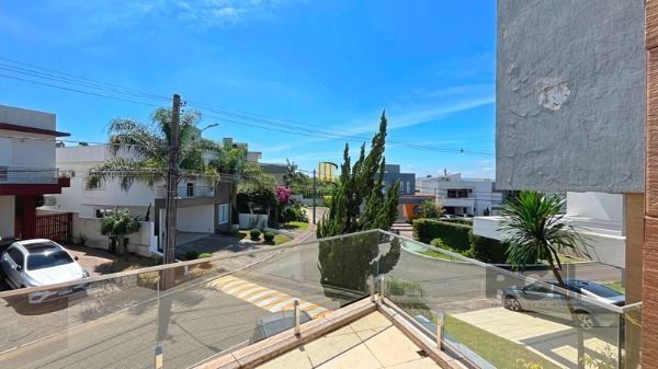 Casa em Porto Alegre, no bairro Aberta dos Morros, com 3 dormitório(s), e 3 banh