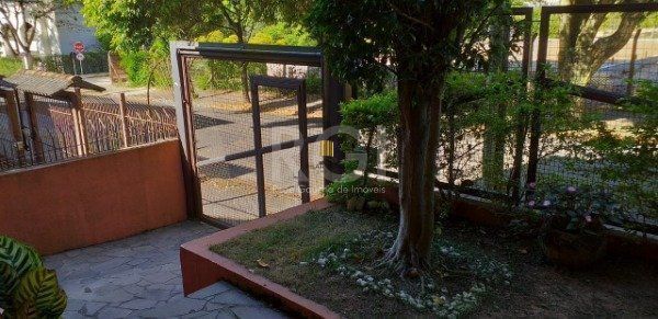 Casa para Venda - 220m², 4 dormitórios, sendo 1 suites, 2 vagas - Tristeza