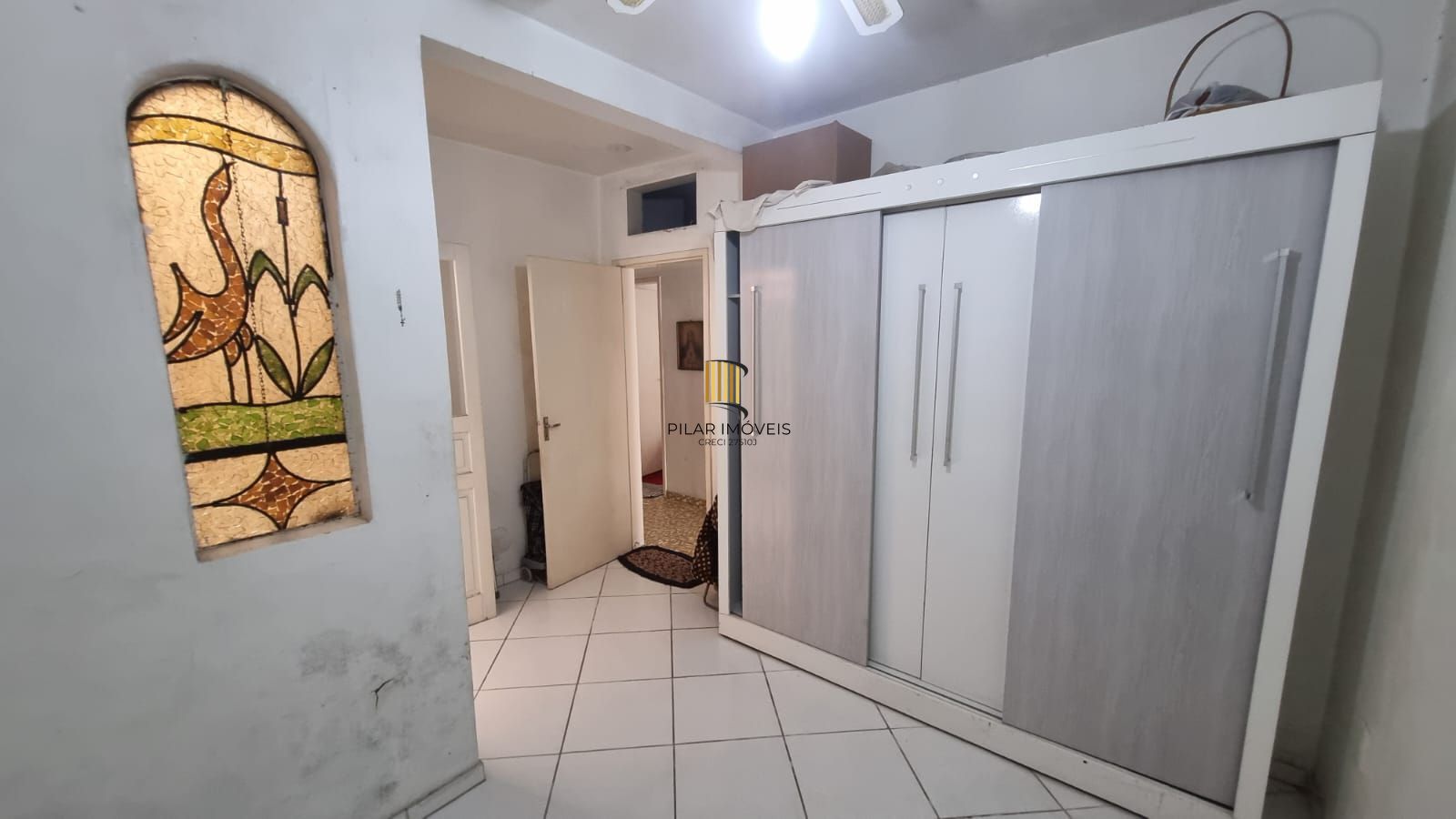 Linda residência com 3 dormitórios no Bairro Cavalhada.