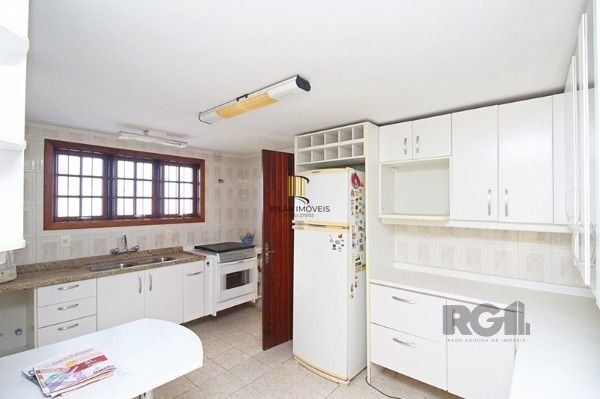 Casa para Venda - 320m², 3 dormitórios, sendo 1 suites, 3 vagas - Altos Do Ipê