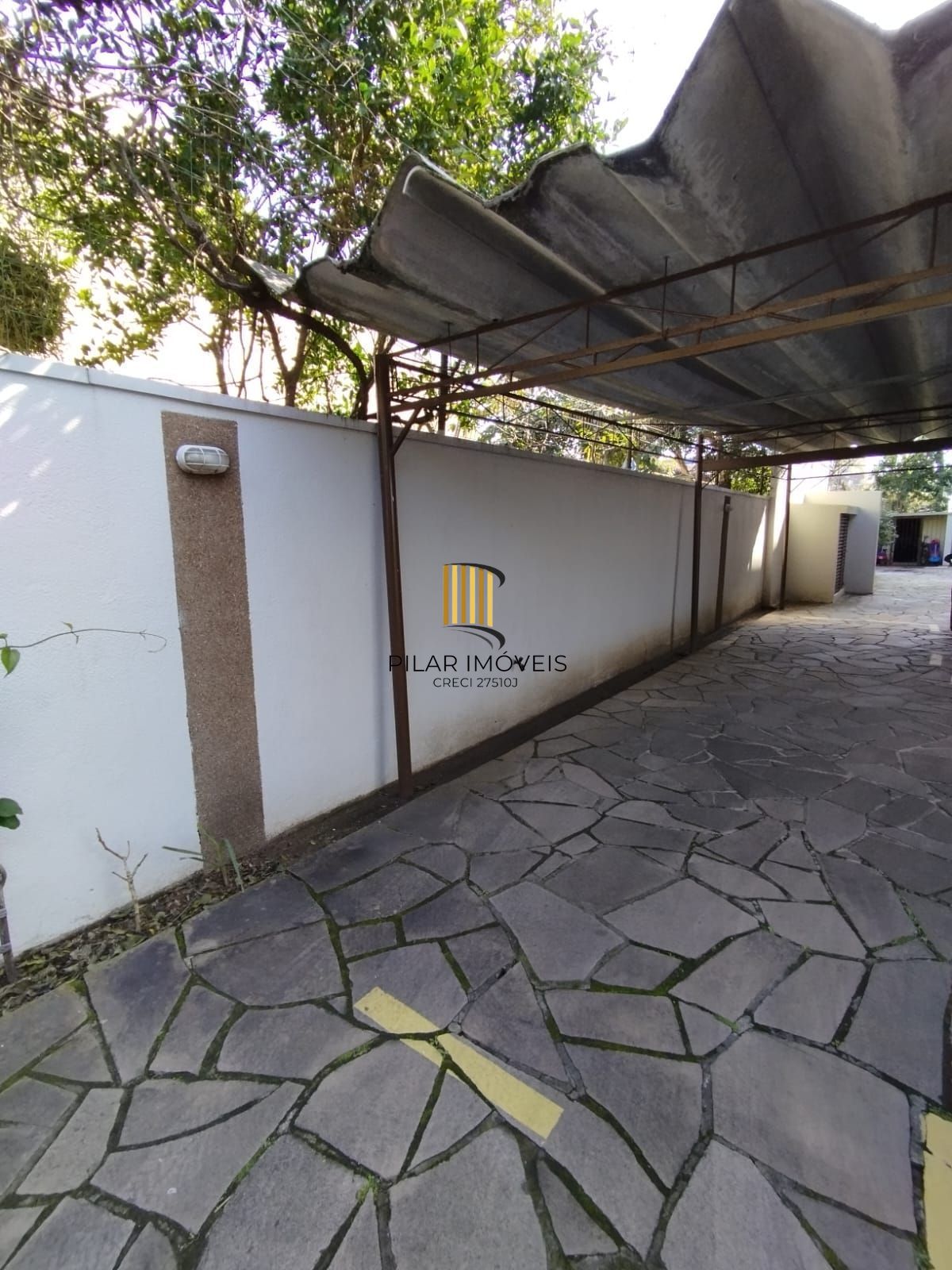 Linda cobertura no bairro Tristeza para venda.