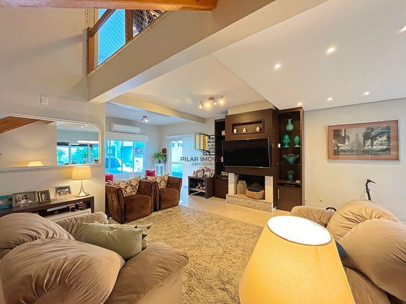 **Residência á venda no Condomínio Mountain ville  RS**