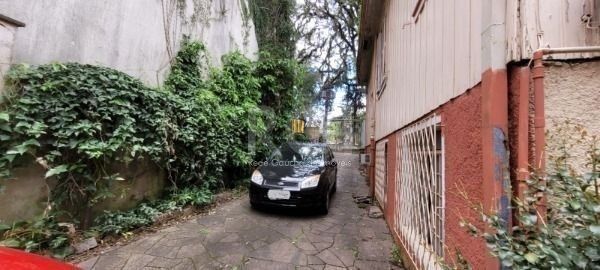 Terreno para Venda - 696.66m², 0 dormitórios, Menino Deus