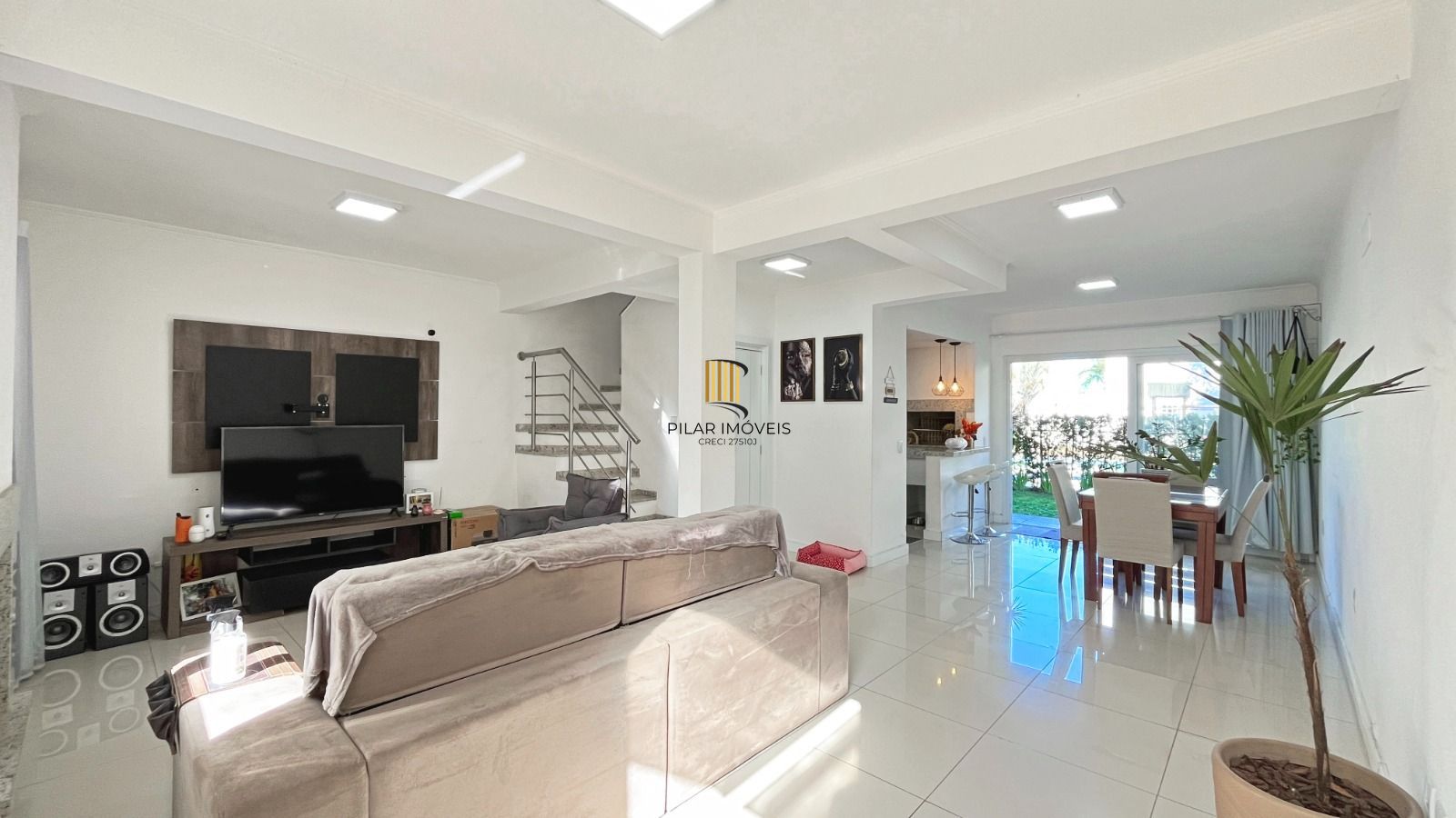 Casa de Condomínio 3 dormitórios no bairro Hípica